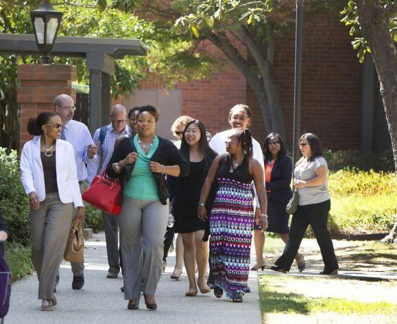 students touring Sacramento campus